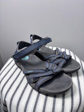 Teva Women's Tirra hiking sandals size 9